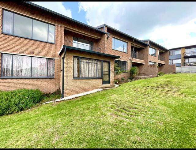 2 BEDROOM APARTMENT FOR SALE IN KRUGERSDORP NORTH